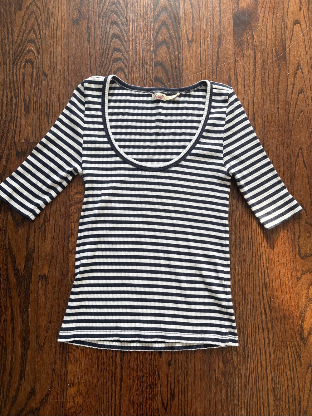Faherty top - Picture 2 of 5